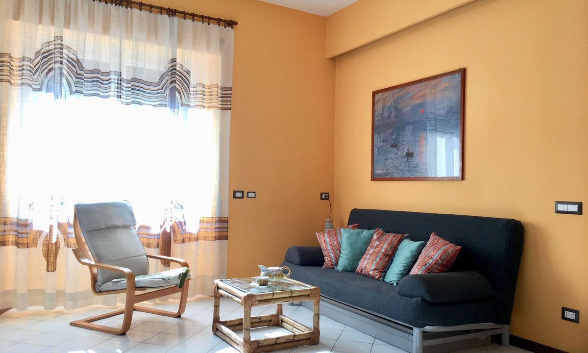 Universita Apartment | The Colored House - Ten Minutes To Colosseum