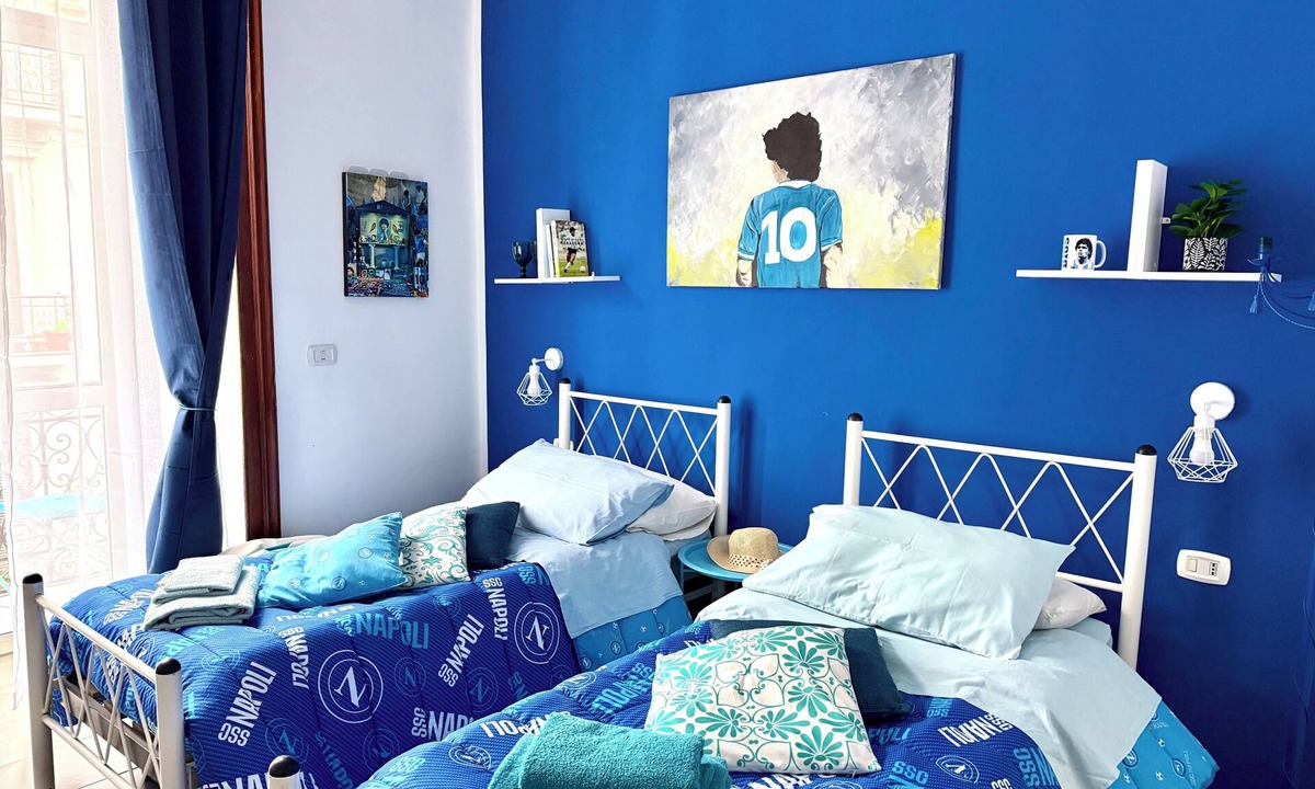 Naples City Centre Apartment | The other door