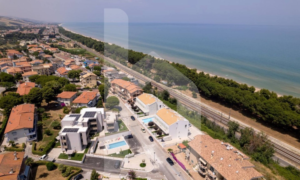 Foggetta Apartment | The recently-built Résidence Cerrano Park comprises two buildings with 12 three-room apartments, and offers guests the unique opportunity to enjoy breakfast or lunch with a breathtaking view of the surrounding countryside.