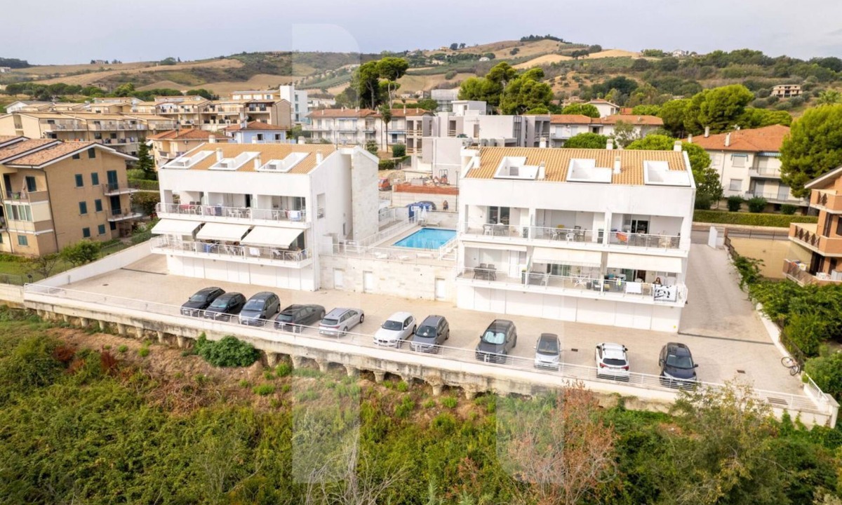Foggetta Apartment | The recently-built Résidence Cerrano Park consists of two buildings with 12 three-room apartments, and offers guests the unique opportunity to have breakfast while enjoying a breathtaking view of the m