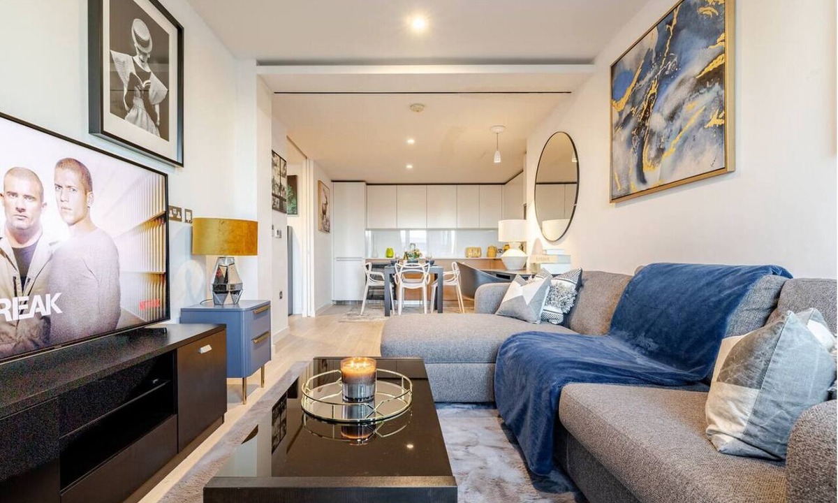 Fitzrovia Apartment | The Soho Stateroom — 2‑Bed Penthouse w/AC