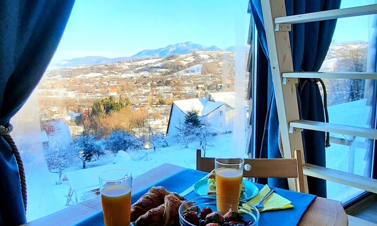 Bran House | Tiny house with spectacular view of the valley and mountains