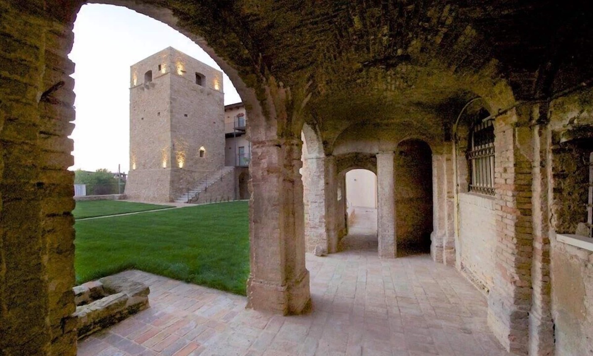 Ortona Bed & Breakfast | Torre della Loggia - Dimora Storica