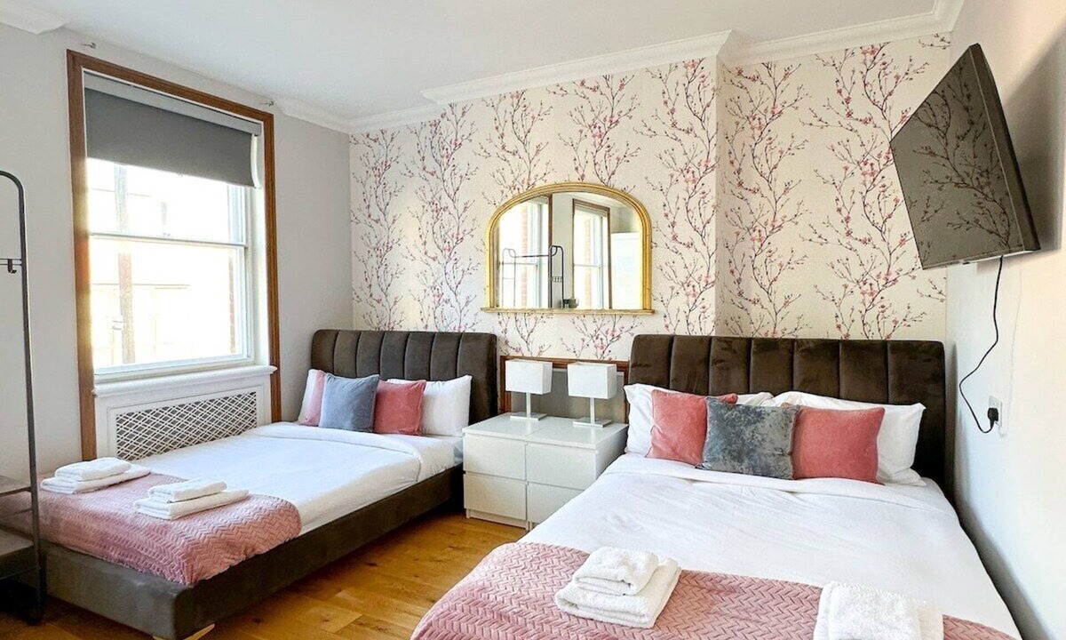 Fulham Apartment | Triple Room with Private Bath in Heart of Fulham