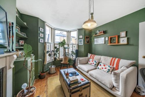 Brixton Hill Apartment | Two bed flat close to Brixton and Clapham