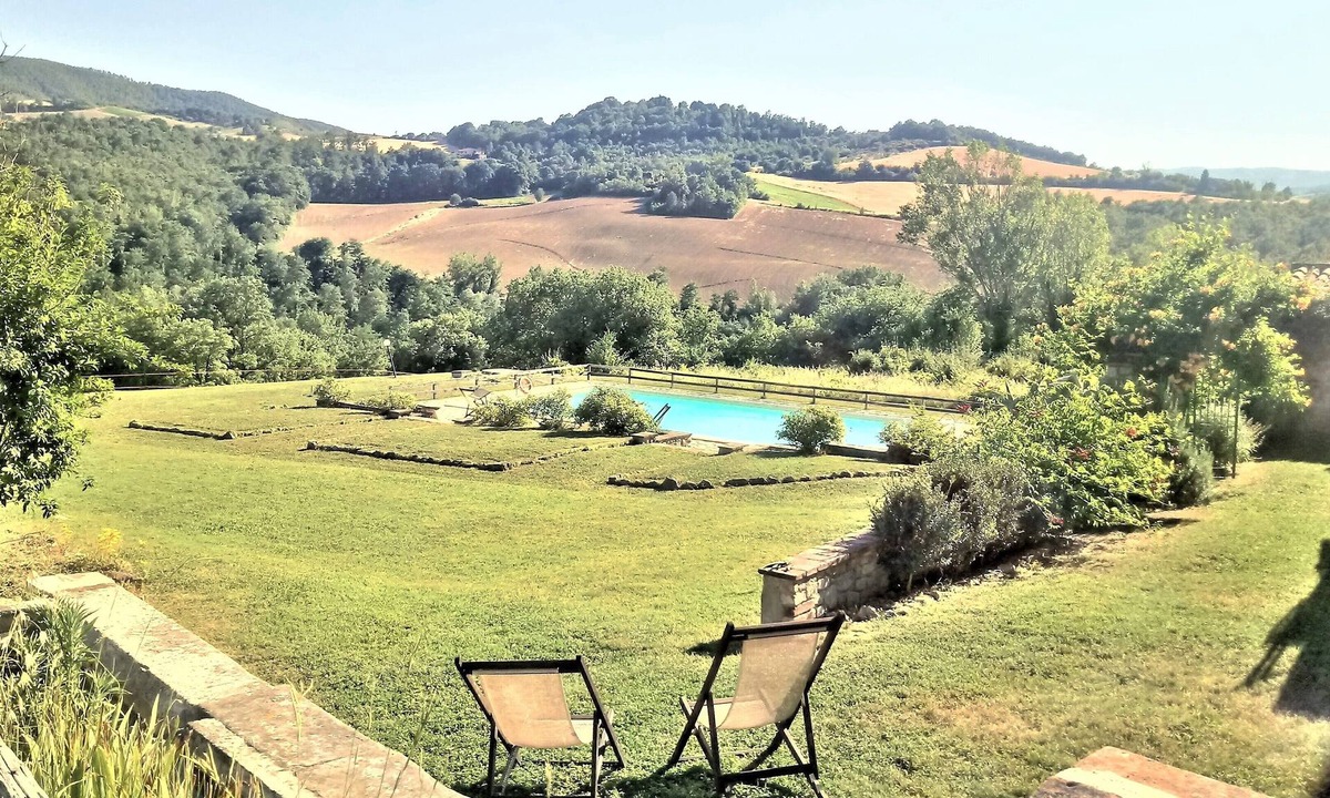 Monte Castello di Vibio House | Umbrian Farmhouse Retreat with Private Pool and Garden