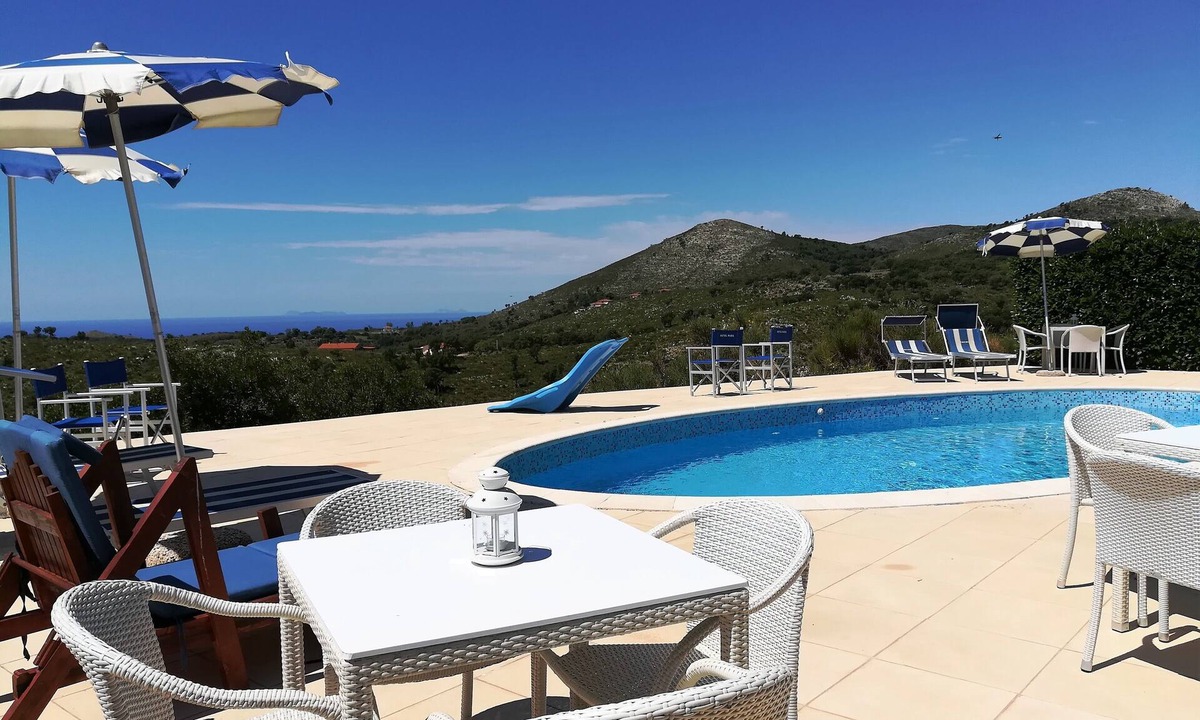 Itri Villa | Uva & Stelle Maison Detached Villa in the Hills of Sperlonga