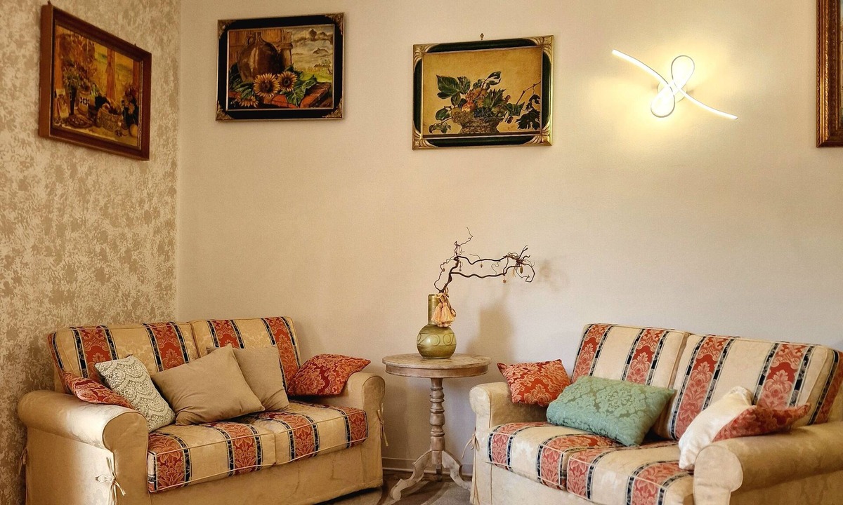 Ciampino Apartment | Vacation House Fiore Ciampino Airport - Rome Station - Via IV Novembre 75