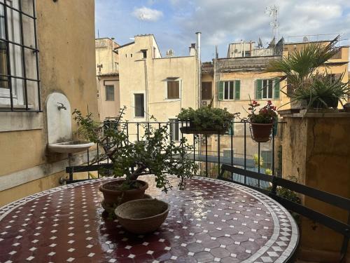Rione XIV Borgo Apartment | Vatican Retreat- 2bedrooms and 2 bathrooms