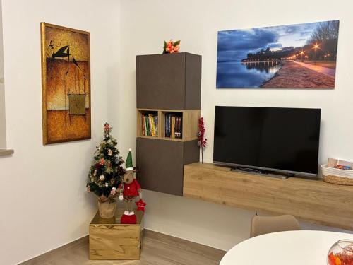 Contrada Fontivegge Apartment | Via Roma 34 - Modern & Garden - ItalyWeGo