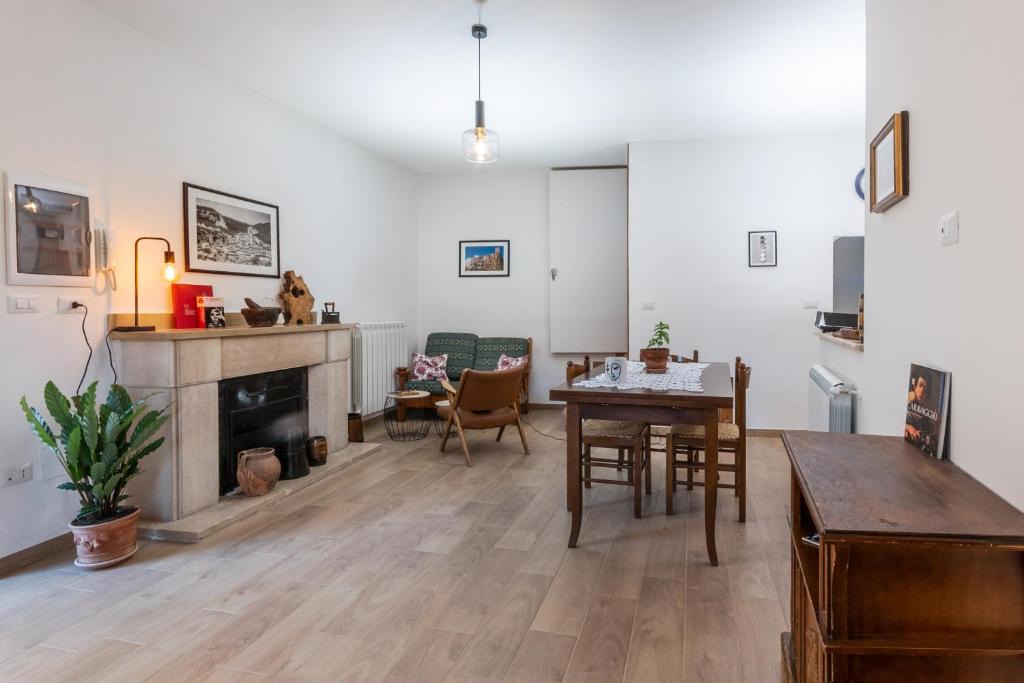 San Martino d'Agri House | Vico Antico