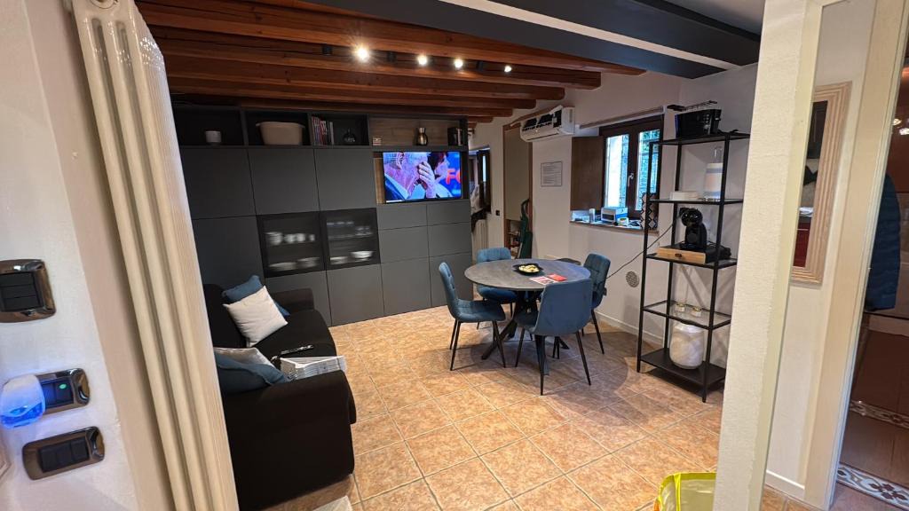 Verona City Centre Apartment | Vicoletto4-Centro storico Verona con Parking