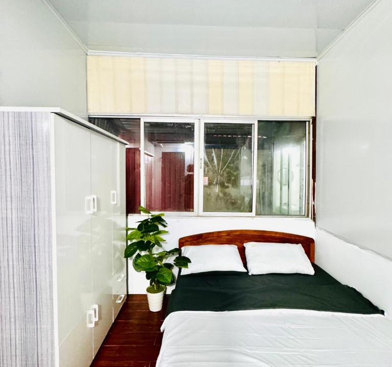 Dong Da Bed & Breakfast | Viet Stay Pho Chua Lang 2 - Campus View Home