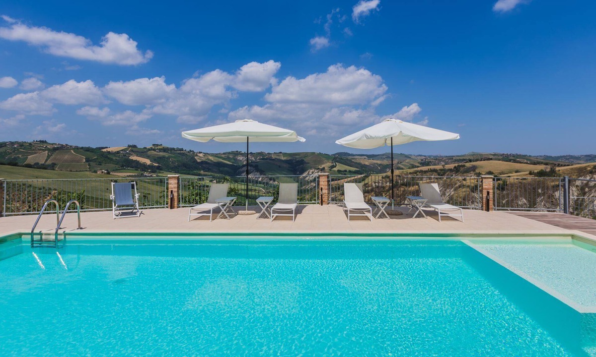 Cossignano Villa | Villa Calanchi with pool, air conditioning and wonderful panorama, 20 minutes from the Adriatic Sea