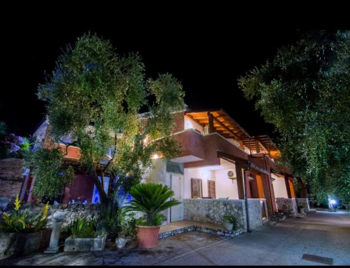 Chiesiola House | Villa Calma