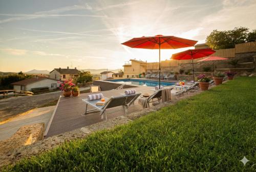 Canale Monterano Villa | Villa Esclusiva 7 Camere con Piscina 40min da Roma