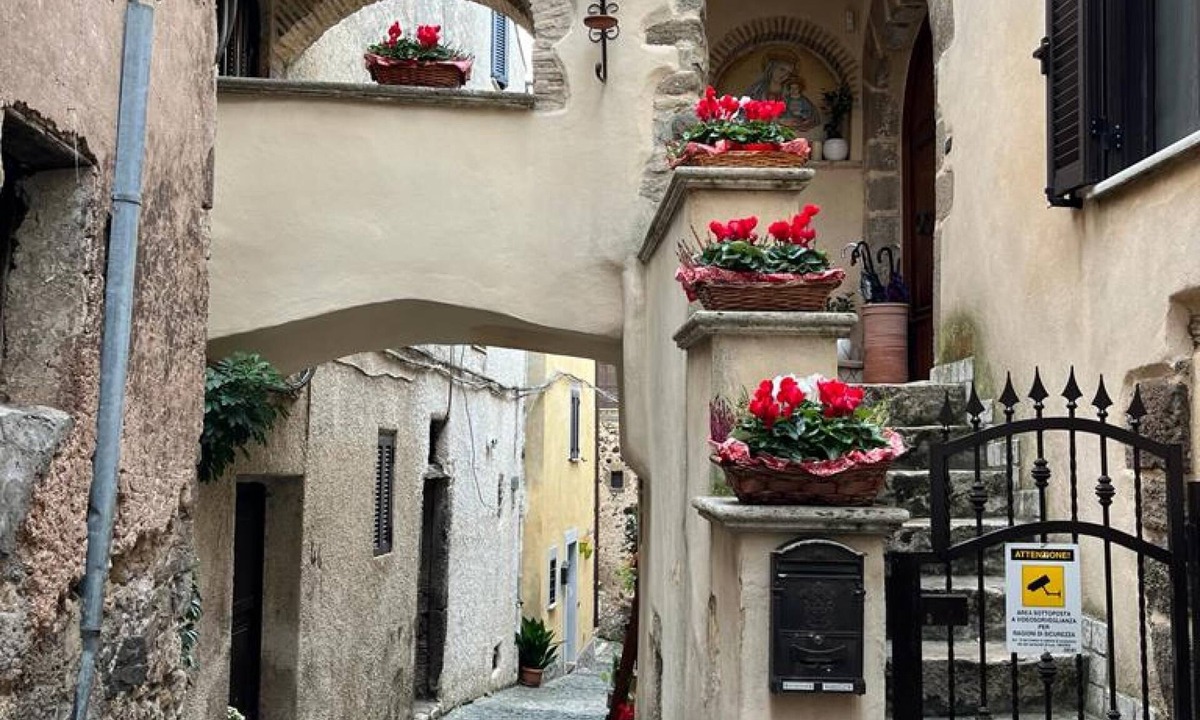 Giuliano di Roma Apartment | Villa Felici Camilla