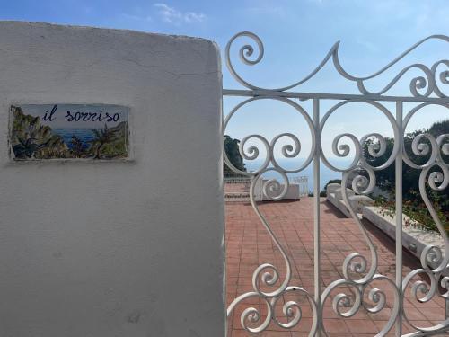 Marina Piccola Apartment | Villa Il Sorriso Capri centro