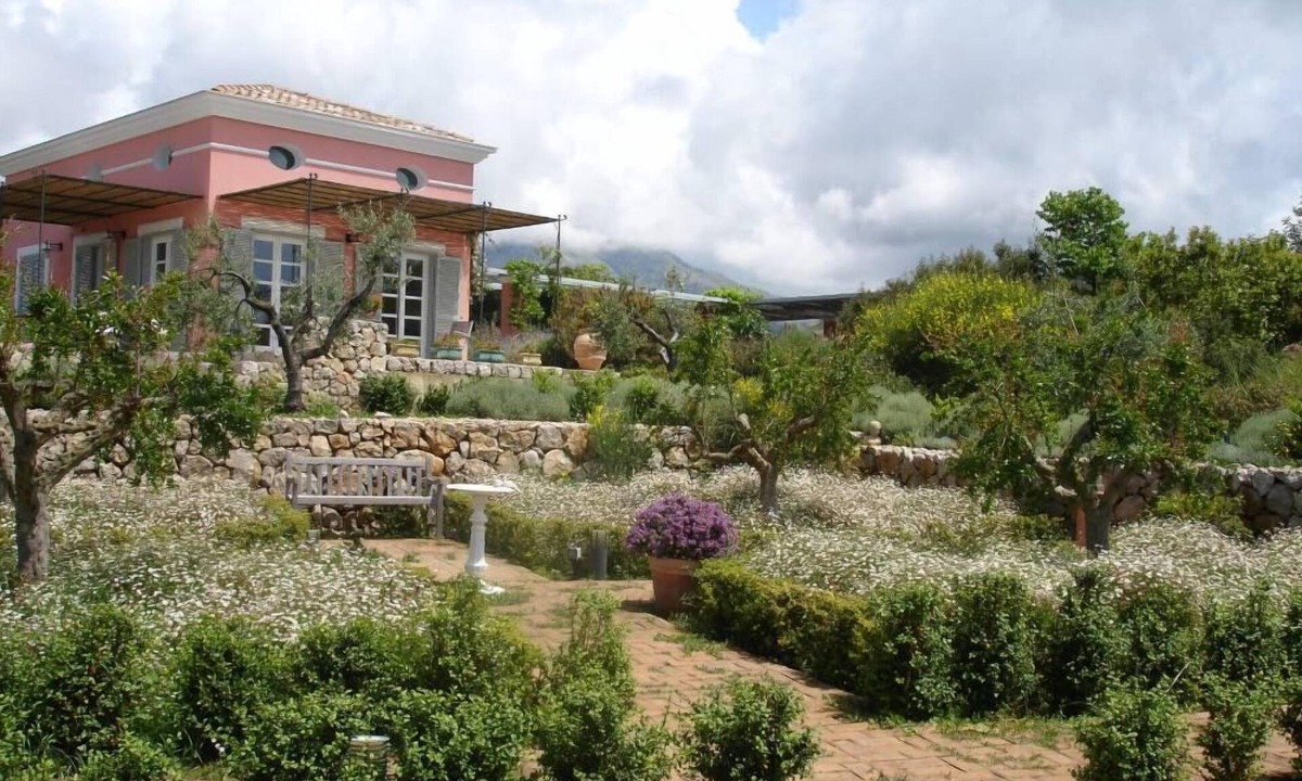 Itri House | Villa in olive grown countryside near Sperlonga, Gaeta, beaches