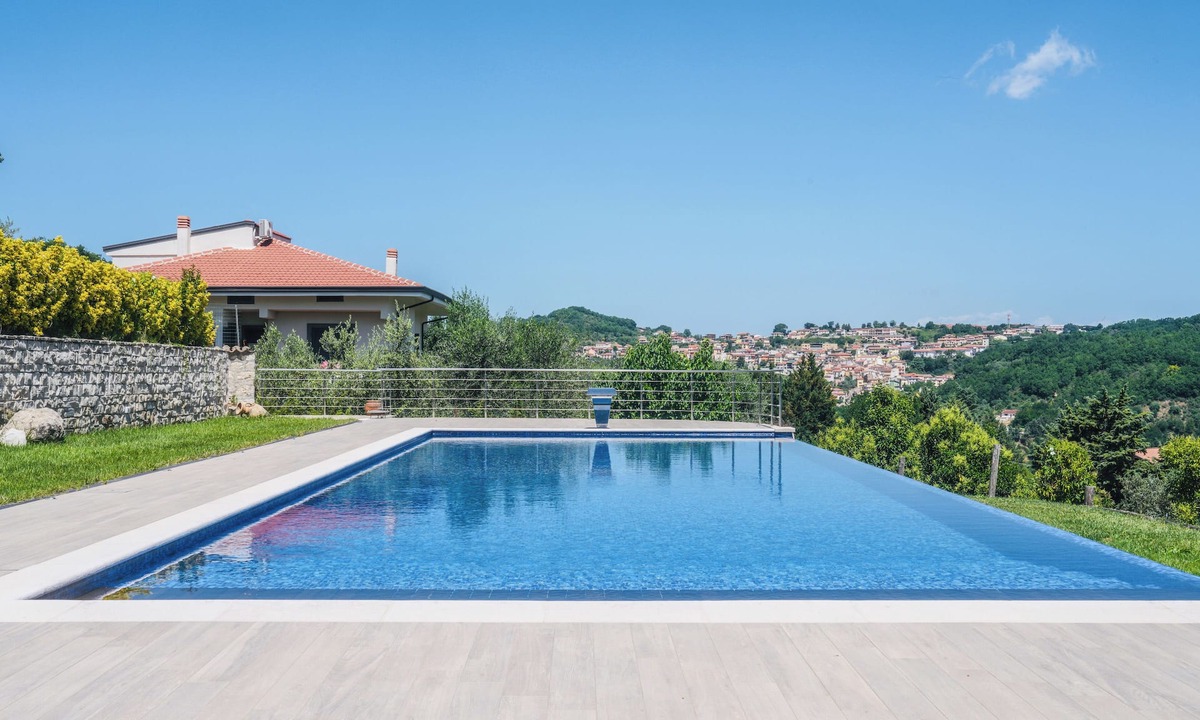 San Mango sul Calore Villa | Villa in Vigna Apartment