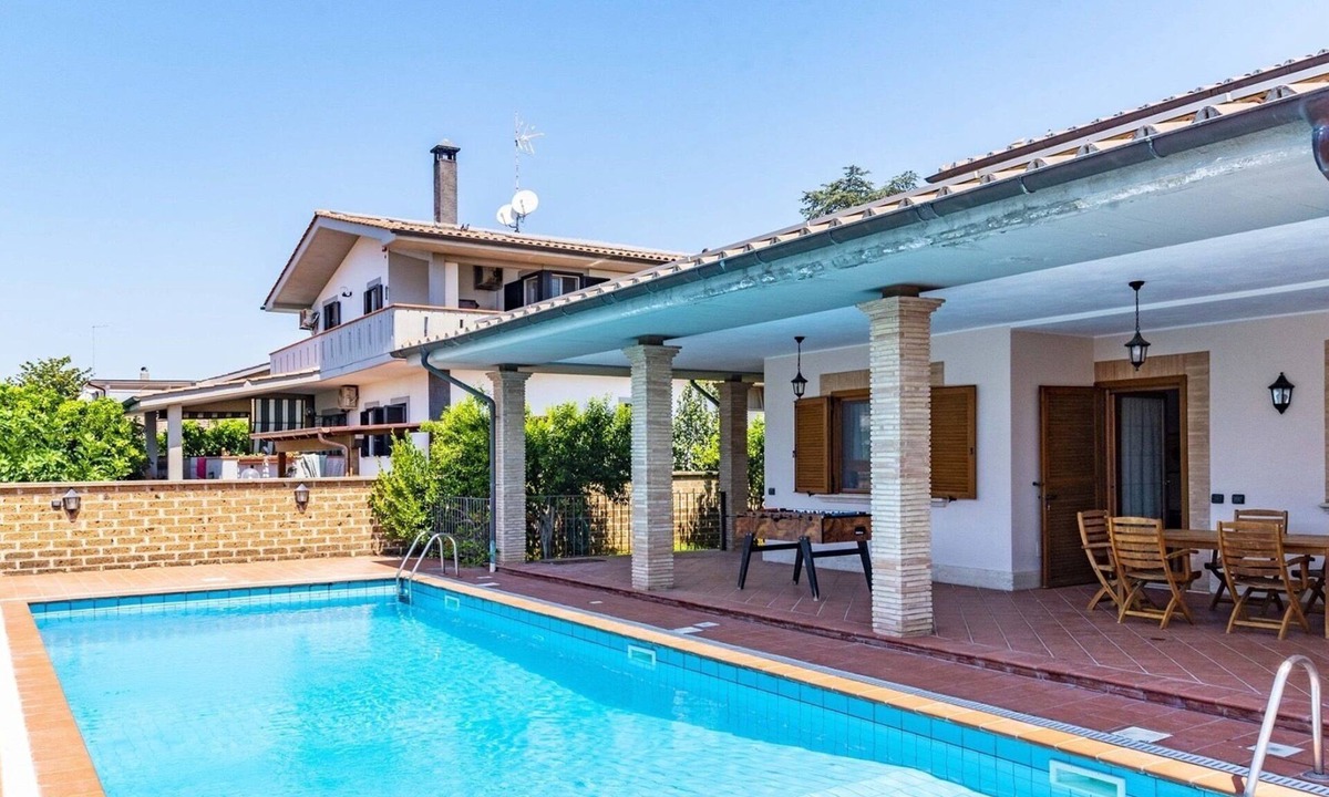 Cerreto Villa | Villa Isoletta, Beautiful vacation home with pool