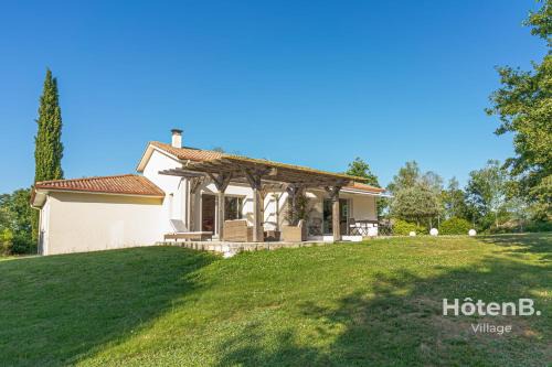 Eyjeaux House | Villa Les Papillons Haven of Peace and Comfort