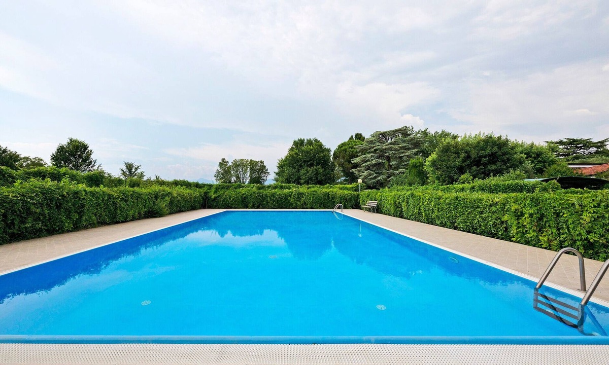 Calmasino Villa | Villa Lucrezia – 4 guests in Bardolino, Lake Garda – Pool, Garden, Parking, Pets Welcome