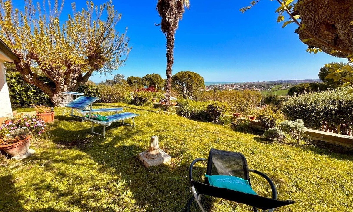 Villaggio Taunus Villa | Villa Margherita, with garden, sea view and wifi
