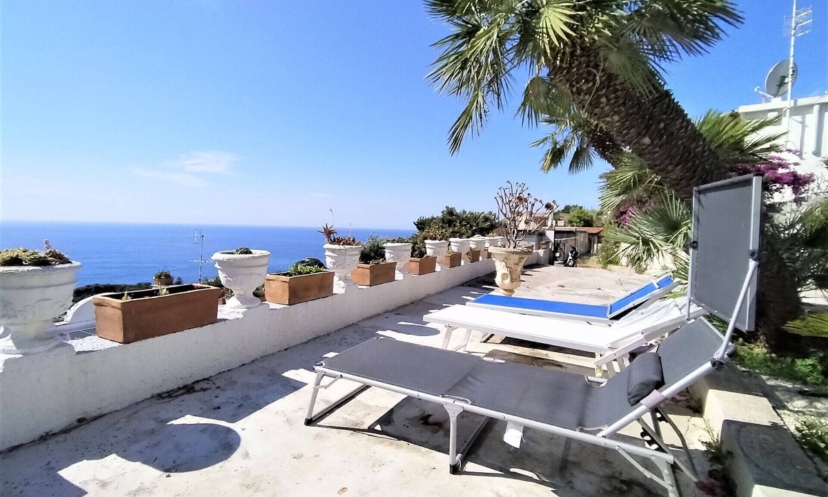 Panza Villa | Villa Rosa Sea Wiev located a few steps from Sorgeto and overlooking Sant'Angelo