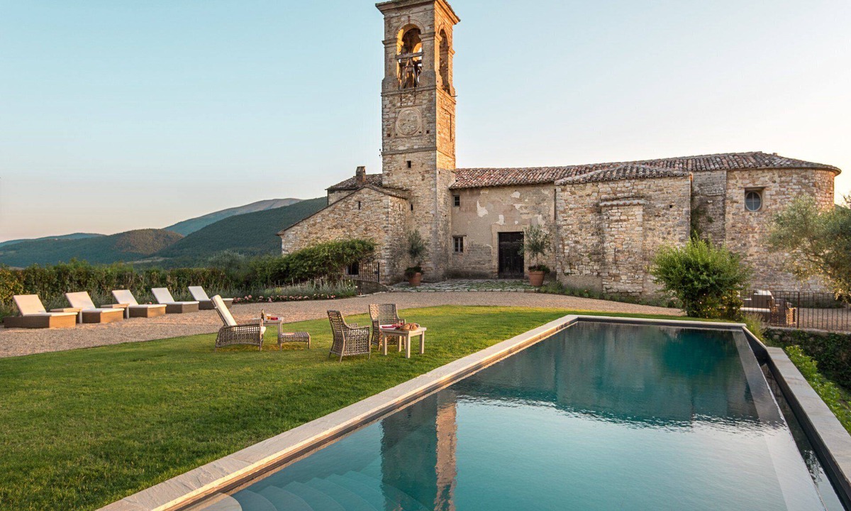 Montelovesco Villa | VILLA SOVRANA - Ten Bedroom Villa, Sleeps 20