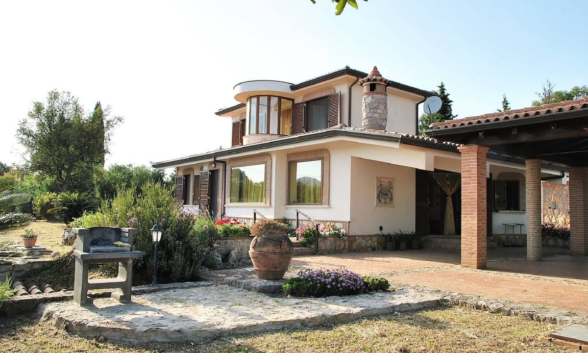 Itri Villa | Villa Uva e Stelle in the quiet of the green hills