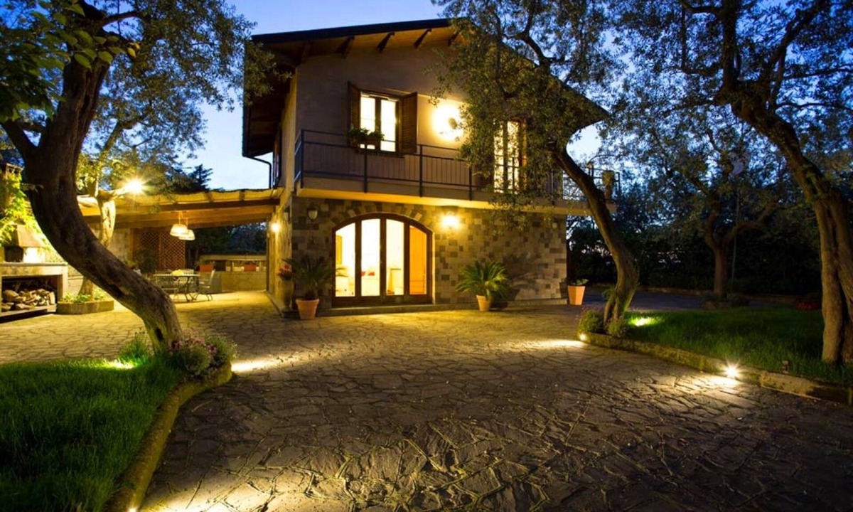 Sorrento Villa | Villino Buganvillea In Sorrento, the Amalfi Coast