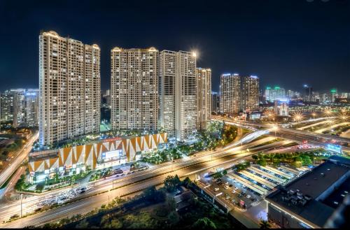 Trung Hoa Nhan Chinh Apartment | Vinhomes DCapitale Ha Noi Center - By Mira