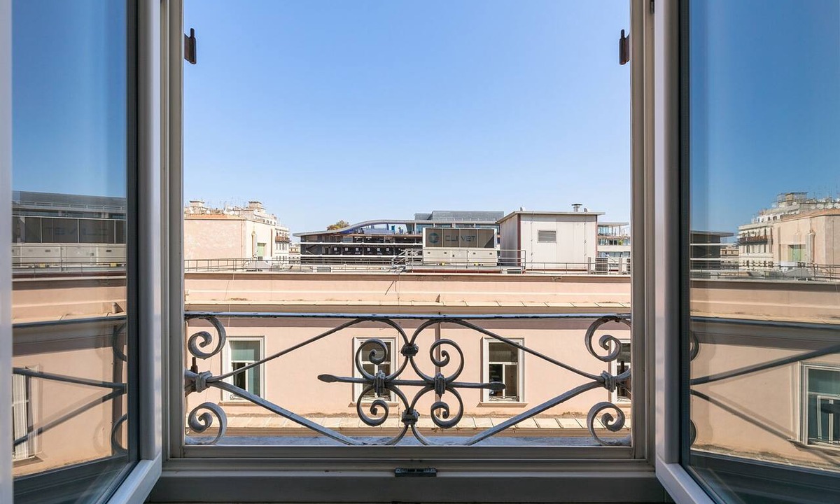 Esquilino Apartment | Vittorio | Design and comfort in the center of Rome