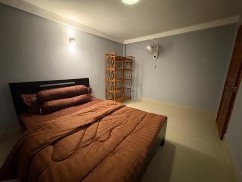 Krong Kaeb House | Wheelezz