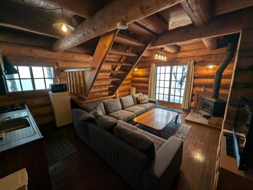 Shinano Apartment | White Tree Log House Madarao Tangram