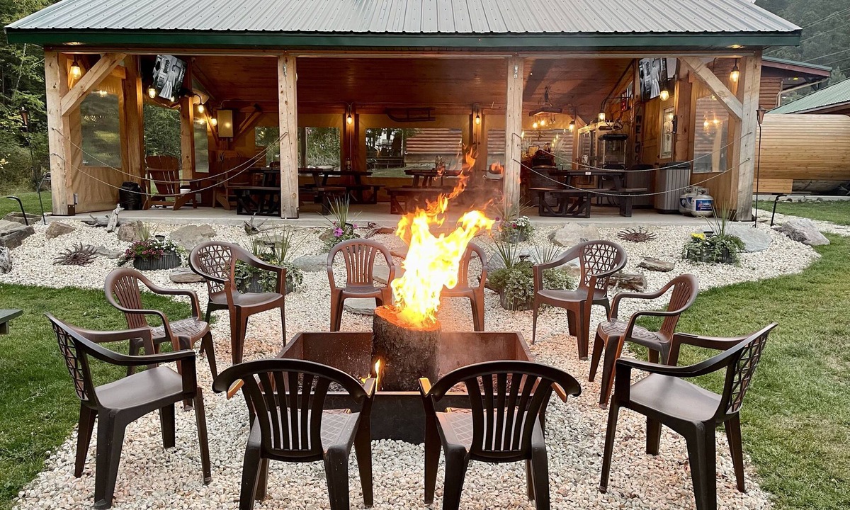 Deadwood Hotel | Whitetail Creek Resort