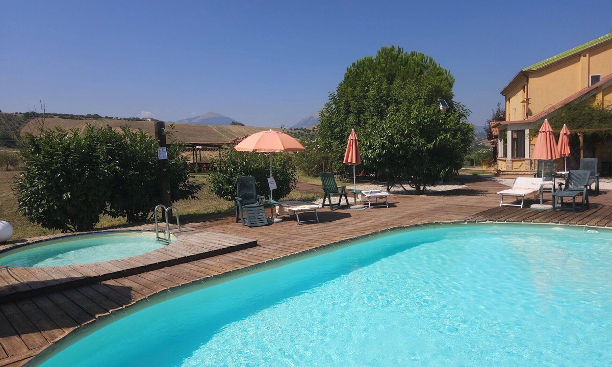 Campli Villa | Wonderful private villa with private pool, A/C, WIFI, TV, patio and pets allowed, close to Teramo