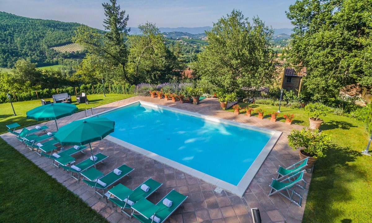 Ripoli Villa | Wonderful private villa with A/C, hot tub, private pool, WIFI, TV, patio and panoramic view