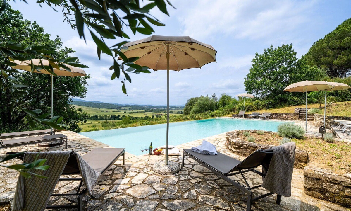 Lilliano Villa | Wonderful villa for 10 guests with private pool, WIFI, A/C, TV and panoramic view