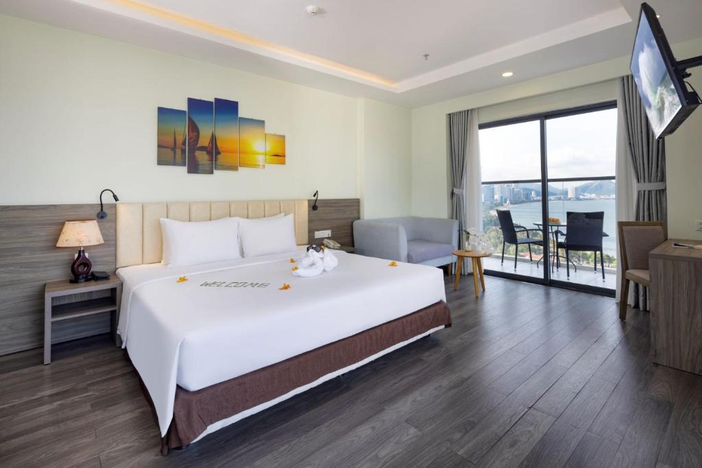 Tran Phu Beach Hotel | Xavia Hotel