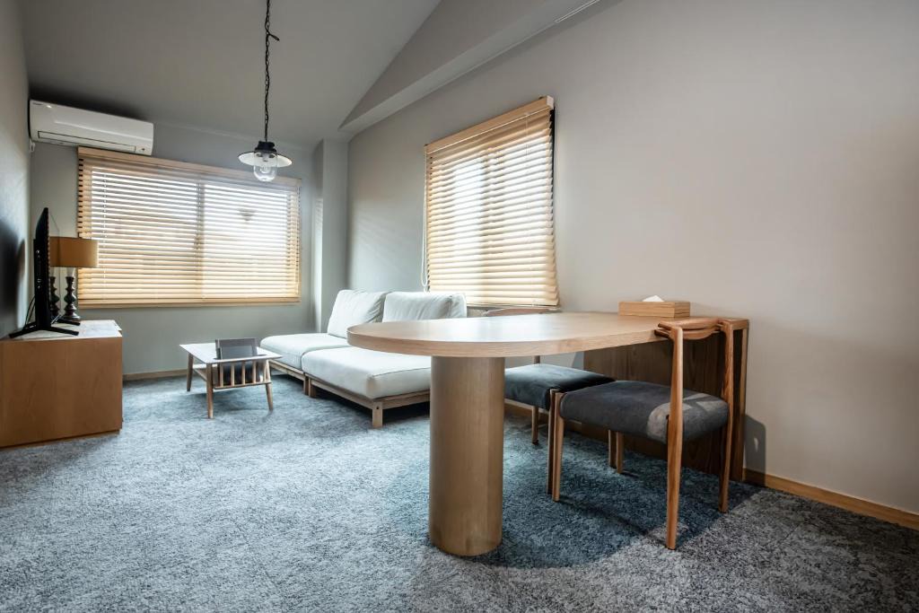Arashiyama Hotel | Yado Arashiyama -13 years old or older only-