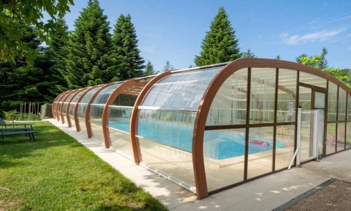 Chamberet House | ZEcamping 3 étoiles piscine couverte sauna locatif 19m2 5 pers