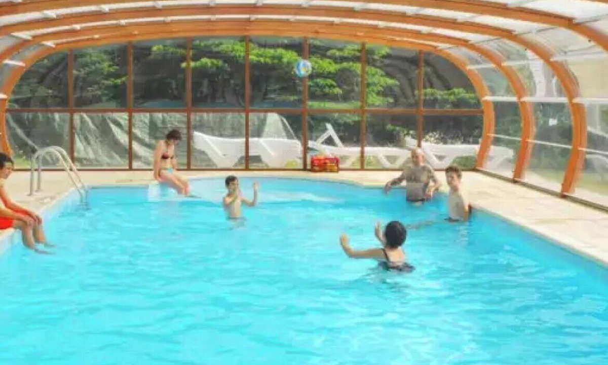 Chamberet Cabin | ZEcamping 3 étoiles piscine couverte tente 6m2 2 pers