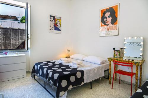 Naples Apartment | Zietta's Pop House