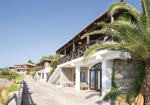 2 bedroom accommodation in Parghelia (VV)