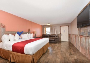 Americas Best Value Inn Wall