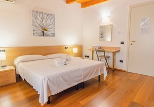 Antiche Mura 2 - One Bedroom Guest House, Sleeps 2