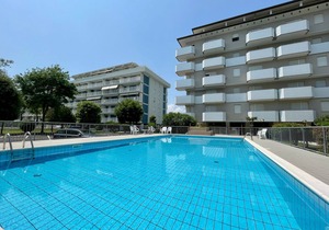 Comfy flat with balcony-Beahost