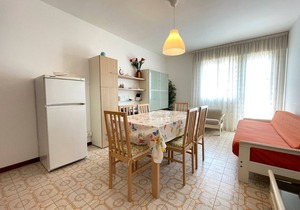 Cozy flat with shared pool